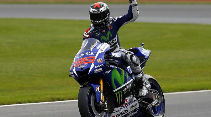 Rider Movistar Yamaha, Jorge Lorenzo di Sirkuit Silverstone, Inggris (Reuters)