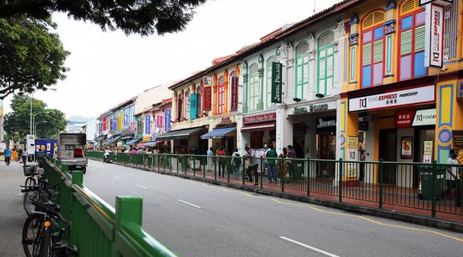 Little India, Menyicip Nuansa Khas Negeri Hindustan di Malaysia. | via: fijiwater.com