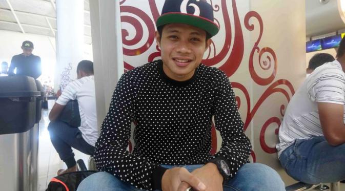 Evan Dimas, merasa selalu bahagia dan antusias saat berjumpa fans. (Bola.com/Zaidan Nazarul)