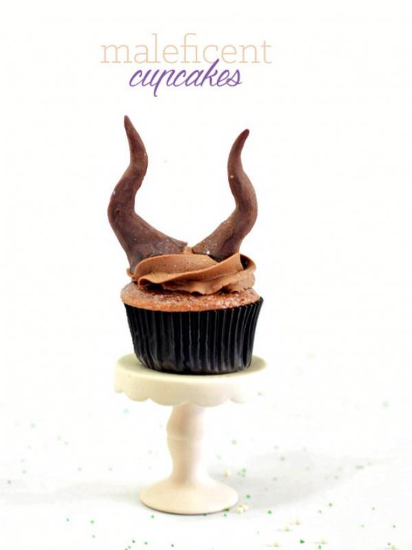 Cupcake Maleficent | via: buzzfeed.com