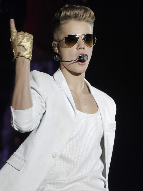 Justin Bieber secara resmi merilis video klip single terbarunya berjudul 'What Do You Mean?' beberapa jam setelah MTV VMA 2015. (Bintang/EPA)