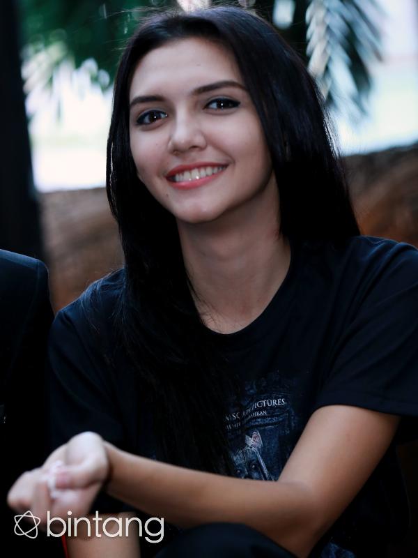 Alexa Key saat preskon film Demona. (Wimbarsana/Bintang.com)