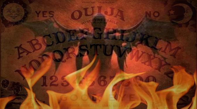 Risiko Kalau Kamu Memainkan Papan Ouija dan Menghubungi Jiwa Kegelapan | Via: lolwot.com