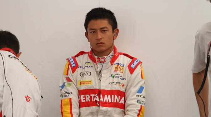 Rio Haryanto fokus menjelang balapan Feature Race GP2 Monza, Italia, Sabtu (5/9) siang waktu setempat.(Bola.com/Reza Khomaini)