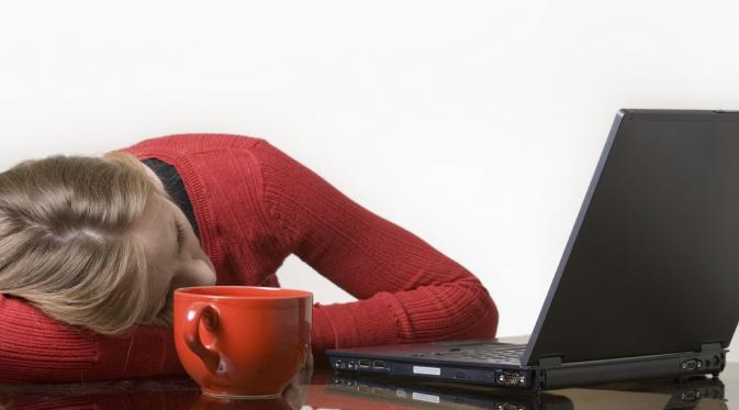 7 Alasan Kenapa Kamu Harus Tidur Siang di Kantor | via: williamsonmedicalcenter.org