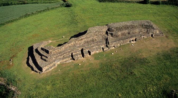 Barnenez. | via: telegraph.co.uk