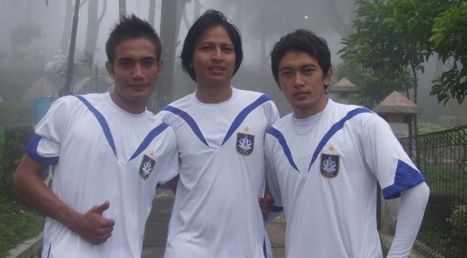 Denny Rumba (kanan) saat berkostumPSIS musim 2010/11. (Dokumen pribadi)