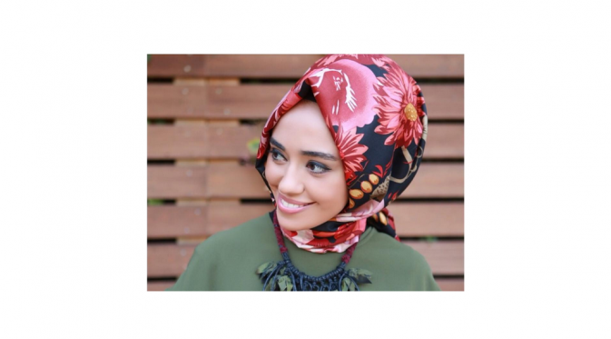 Gaya Hijab Hulya Aslan