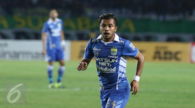 Striker Persib Bandung Zulham Zamrun