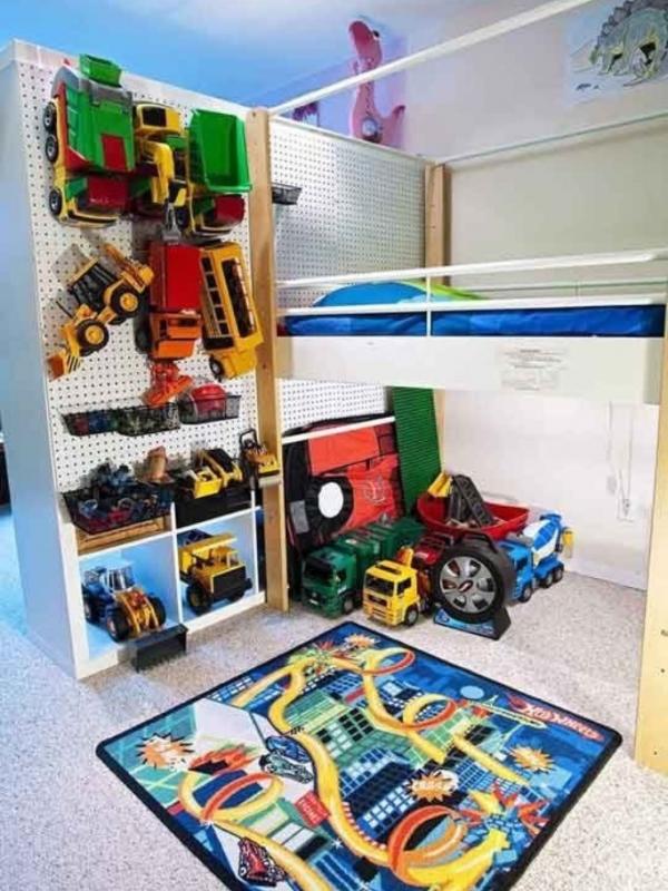 Tempat menyimpan mainan. (Via: apartmenttherapy.com)