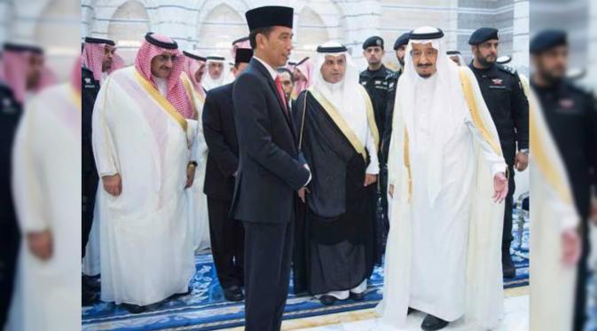 Jokowi bersama Raja Arab Saudi, King Salman. (Saudi Gazette)