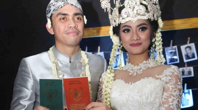 Ayudia Bing Slamet dinikahi Muhammad Pradana Budiarto atau Ditto, Minggu (13/9/2015). (foto: Julian Edward)