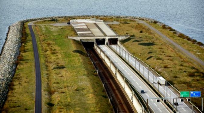 Jembatan-terowongan unik Denmark-Swedia