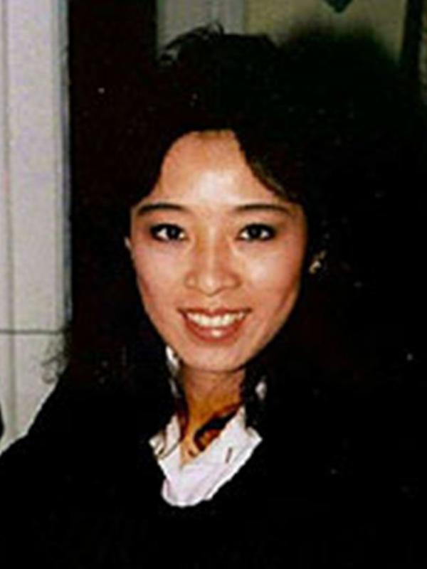 Betty Ong, pramugari pesawat yang digunakan untuk menghancurkan menara kembar World Trade Center di AS pada tragedi 11 September 2001 | Via: bettyong.org