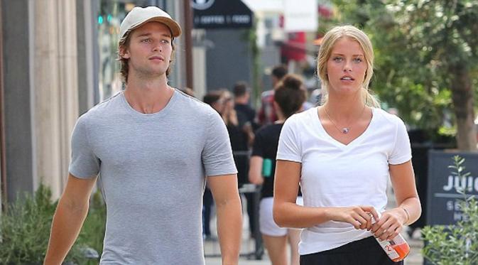 Patrick Schwarzenegger bersama kekasih barunya (Dailymail)