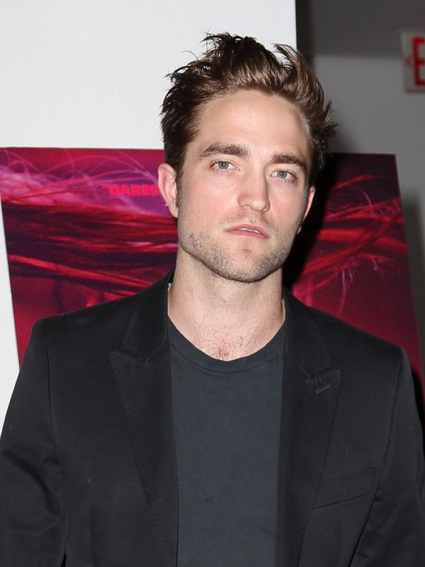 Robert Pattinson. (foto: justjared)
