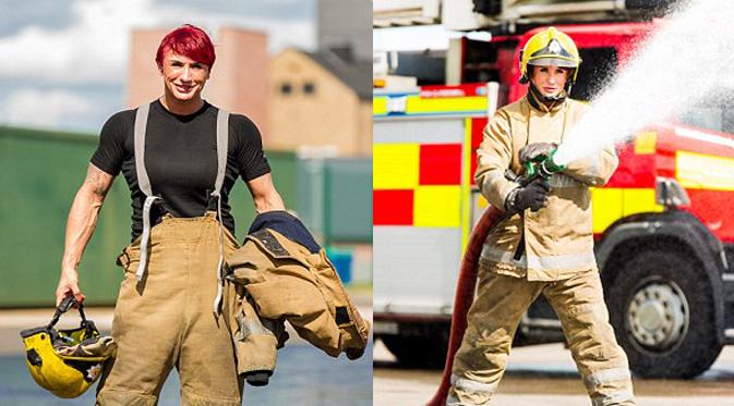 Lorna Biggam yang memiliki berat badan 300 kilogram dan tinggi 170 cm juga berprofesi sebagai pemadam kebakaran (www.dailymail.co.uk)