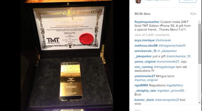 Inilah Iphone berlapis emas milik Mayweather. (Instagram)