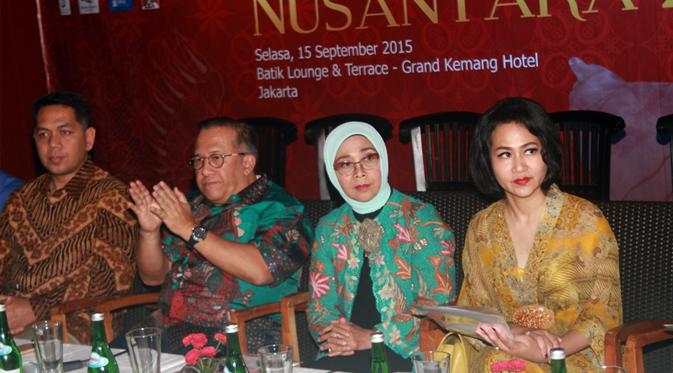 Ayu Diah Pasha saat jumpa pers Pemilihan Putra dan Putri Batik Nusantara 2015