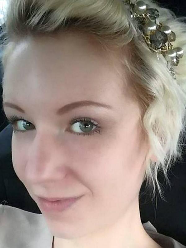 Eloise Aimee Parry (21 tahun) meninggal setelah minum pil diet | via: metrouk2.files.wordpress.com