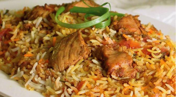 Kawasan Asia Selatan memiliki makanan khas yang disebut Biryani. Biryani merupakan nasi yang di masak dengan rempah-rempah, sayuran, atau daging. (twitter)