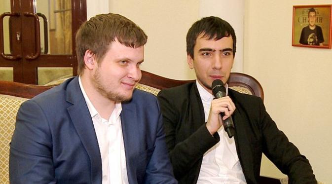 Alexei Stolyarov dan Vladimir Krasnov (Daily Mail UK)