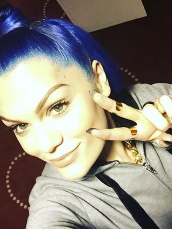 Dalam seminggu Jessie J bahkan telah mengubah warna rambutnya sebanyak tiga kali