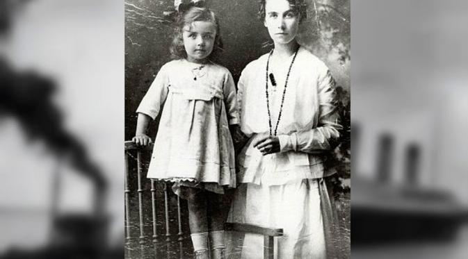 Mary Costin dan putrinya, hasil hubungan dengan pemain biola Titanic (titanic-band.com)