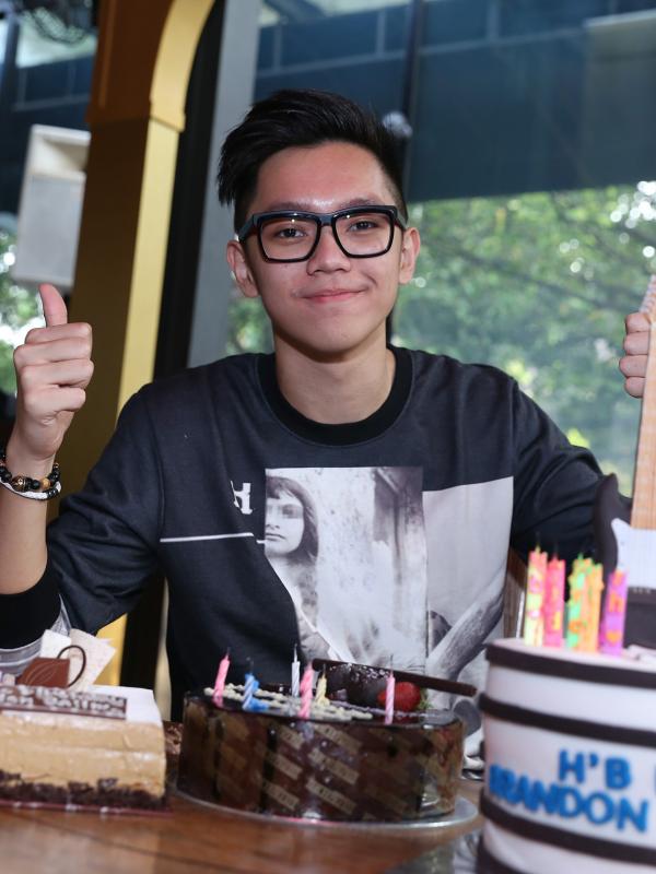 Brandon Salim Ultah ke-19. (Wimbarsana/Bintang.com) 