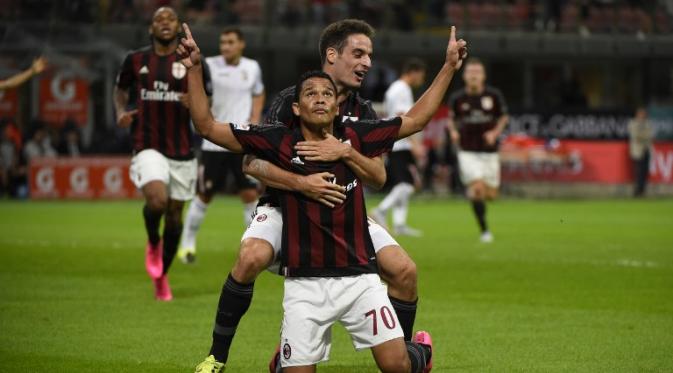 Skuat AC Milan dalam sebuah pertandingan Serie A