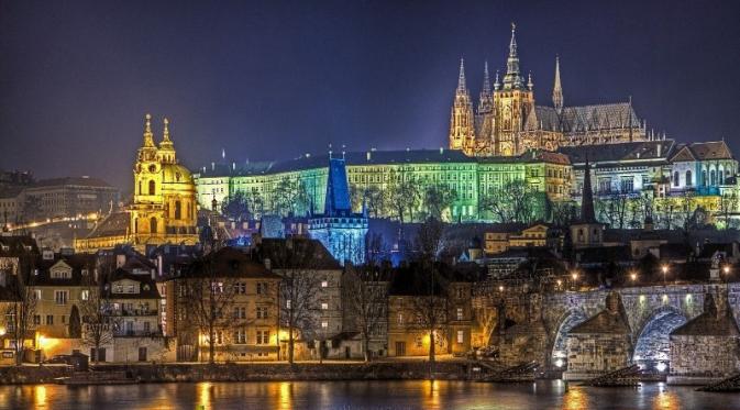 Praha, Republik Ceko | Via: triptanza.com