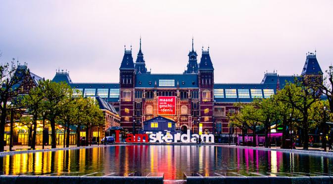 Amsterdam, Belanda | Via: newparistours.com