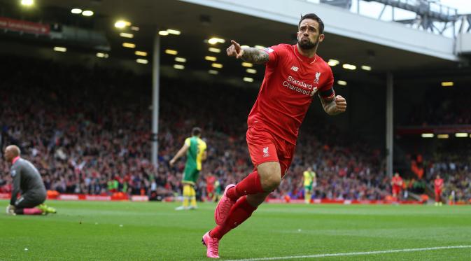 Penyerang Liverpool Daniel Ings merayakan gol ke gawang Norwich City dalam lanjutan Liga Premier Inggris di Anfiedl, Minggu (20/9/2015). (Liputan6.com/Reuters / Alex Morton Livepic)