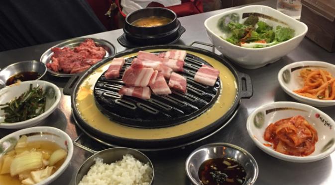 Baek Nyeon Samgyetang Restaurant, Seoul, Korea Selatan. | via: dayre.me