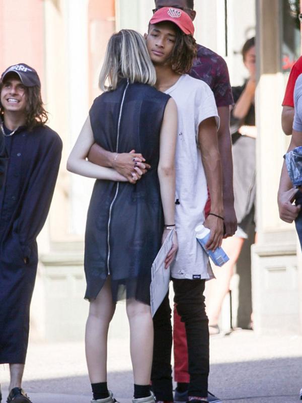 Jaden Smith dan Sarah Snyder (via dailymail.co.uk)