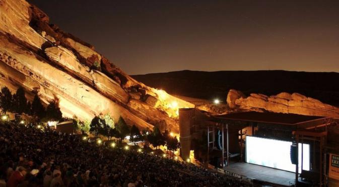 Film on the Rocks. | via: businessinsider.co.id