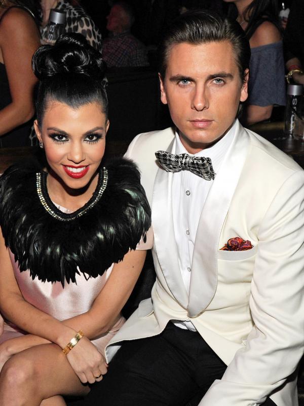 Kourtney Kardashian dan Scott Disick (via ibtimes.com)