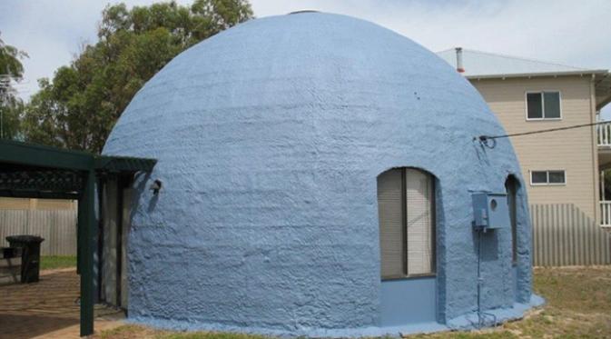 Rumah biru yang unik ini miliki desain dan teknologi Anti Badai Tornado dan Gempa Bumi dijual seharga 50 Miliar