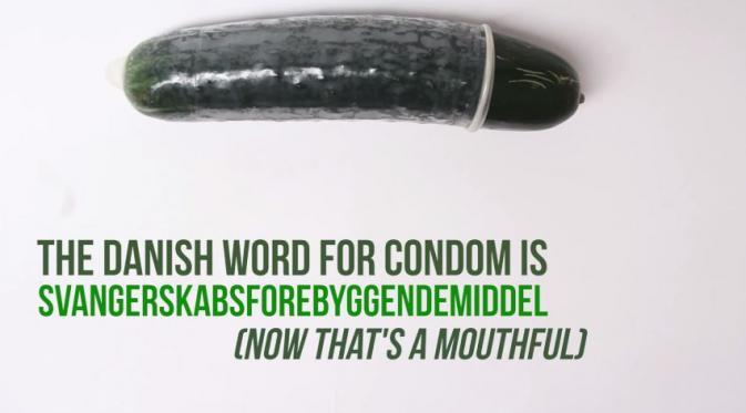 Dalam bahasa Denmark, kondom adalah .... (Via: youtube.com)