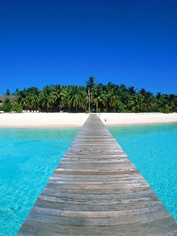 Maldives (via holidayof2015.com)